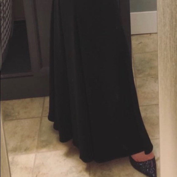 Full length gown, black, white accents - Picture 9 of 9